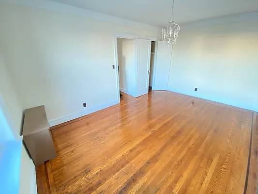 property at 124 Parrott Pl