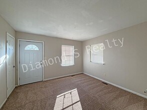 202 E Swiss Ln Ct in Springfield, MO - Building Photo - Building Photo