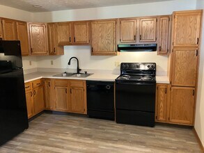 1413 Fairfax Ave in Piqua, OH - Building Photo - Building Photo
