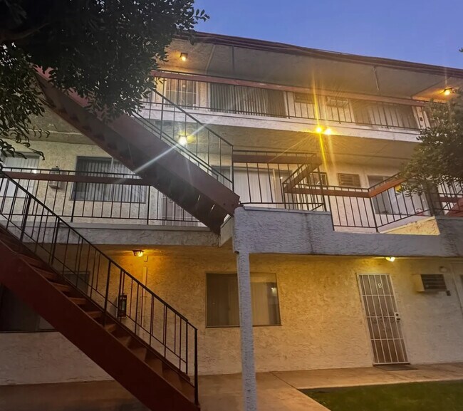 724 S Chapel Ave, Unit # 3 in Alhambra, CA - Building Photo - Building Photo