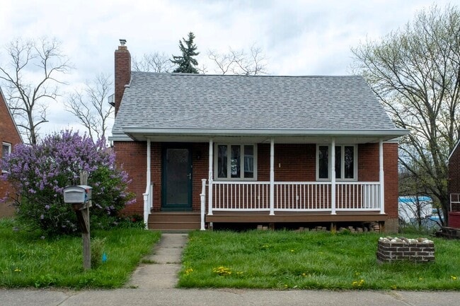 property at 713 Overhill Dr