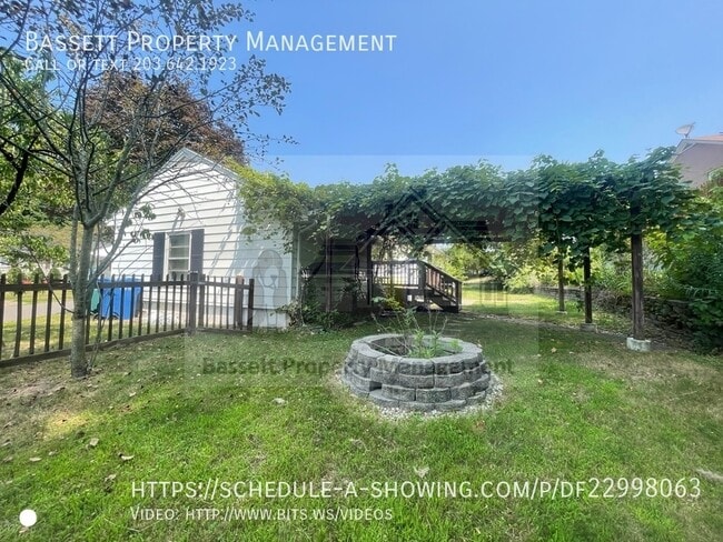 225 Blue Hills Ave in Hamden, CT - Building Photo - Building Photo