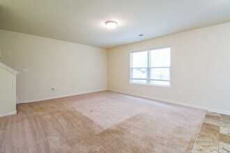 329 Freeman Cir in Villa Rica, GA - Building Photo - Building Photo