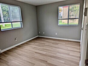521 S Main St in Englewood, OH - Building Photo - Building Photo