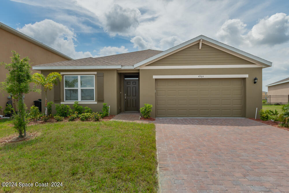 4964 Amasa Cir in West Melbourne, FL - Building Photo