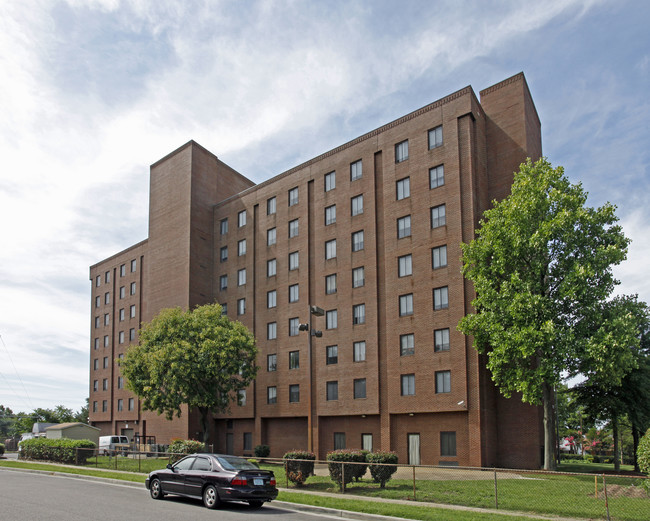 Housing Authority-elderly Building in Richmond, VA - Building Photo - Building Photo