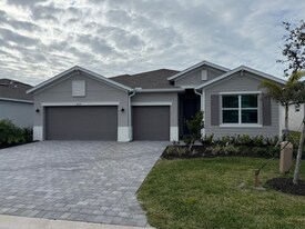 8535 St Kitts Cir in Englewood, FL - Building Photo