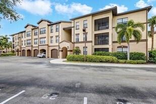 12930 Positano Cir in Naples, FL - Building Photo