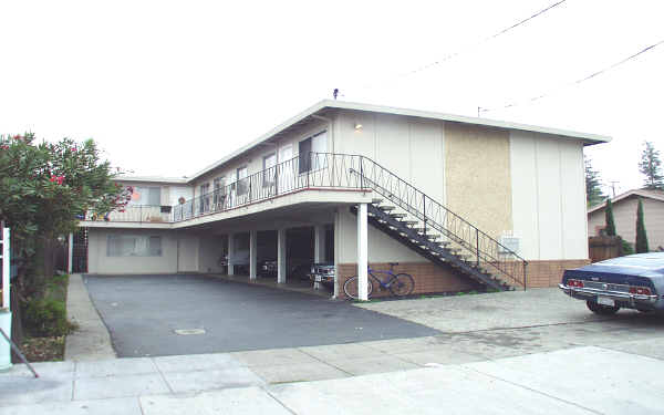 518 Alden St in Redwood City, CA - Foto de edificio - Building Photo