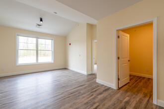 Residences at Merrimack 360 in Merrimack, NH - Foto de edificio - Interior Photo