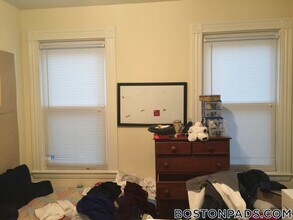 35 Brookline St, Unit 7 in Cambridge, MA - Building Photo - Building Photo