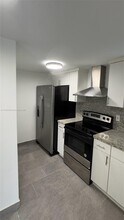 6305 SW 58th Ave-Unit -0 in Miami, FL - Building Photo - Building Photo