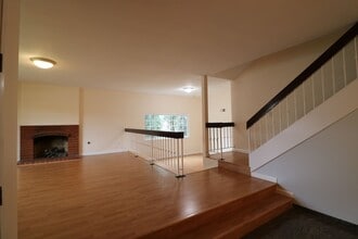 9939 Glade Ave in Los Angeles, CA - Building Photo - Building Photo