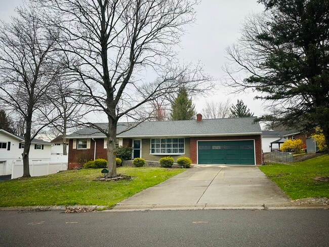 property at 305 Magnolia Dr