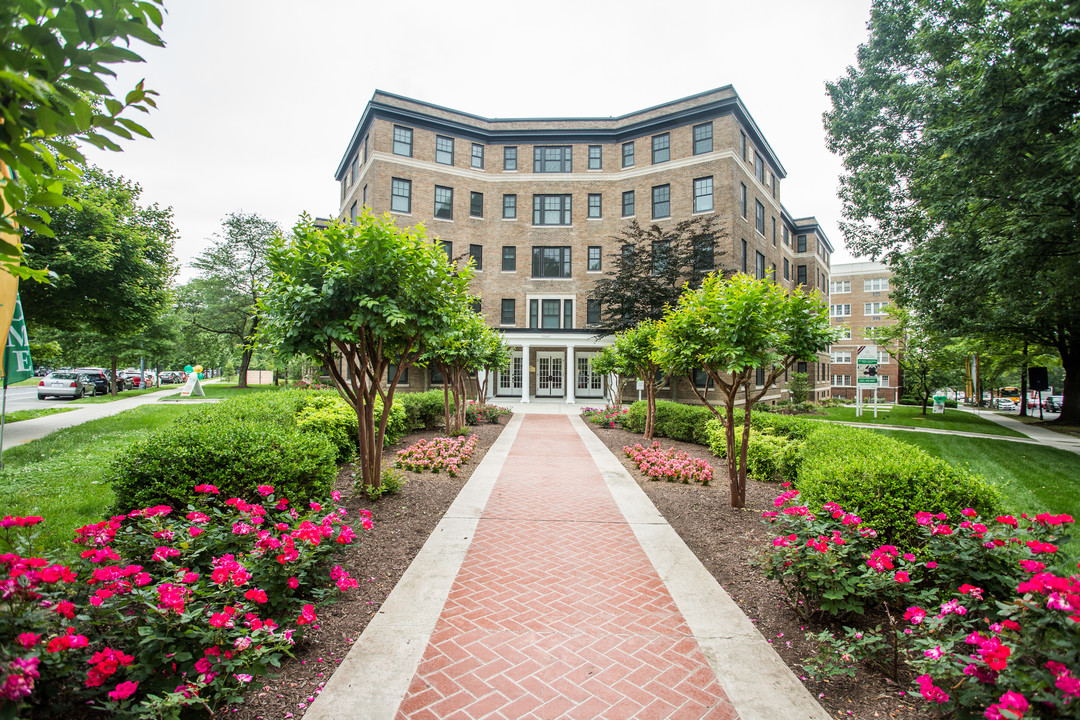 Tilden Hall in Washington, DC - Foto de edificio