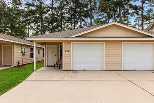 620 Foster St in Tomball, TX - Building Photo