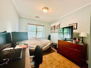 169 Lake Shore Rd in Boston, MA - Building Photo - Building Photo