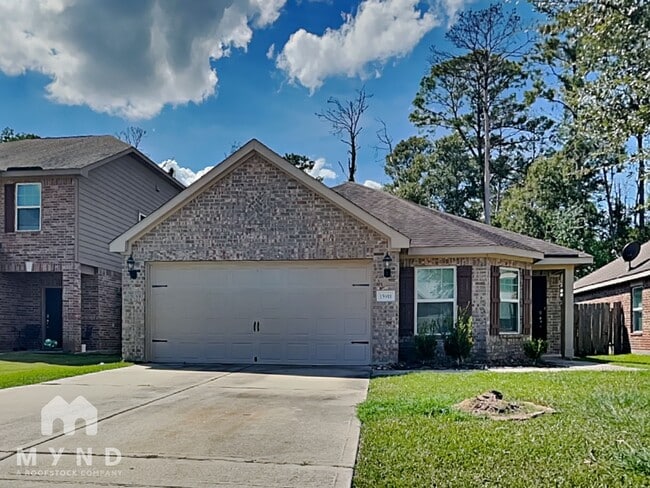 property at 15911 Newport Pl