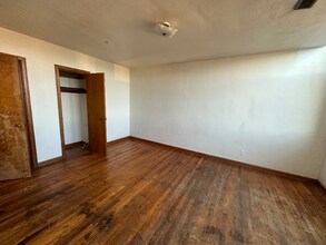 112 W McPherson-Unit -5 in Kirksville, MO - Foto de edificio - Building Photo