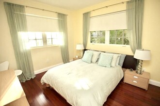 1330 Drexel Ave in Miami Beach, FL - Building Photo - Building Photo