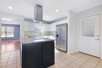 712 S 6th St in Jesup, GA - Building Photo - Building Photo