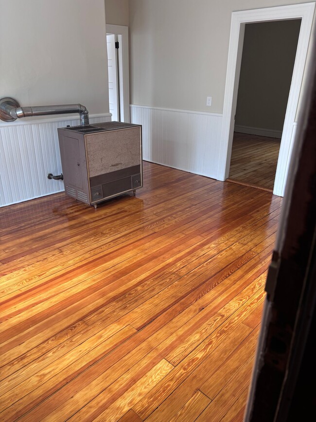 509 N Belmont St, Unit 2 in Fall River, MA - Foto de edificio - Building Photo