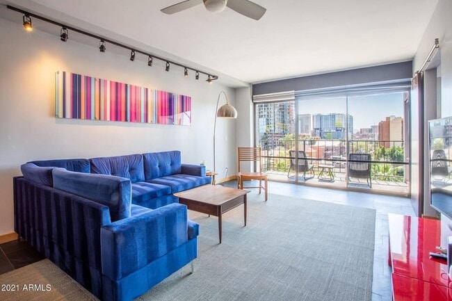 property at 805 N 4th Ave