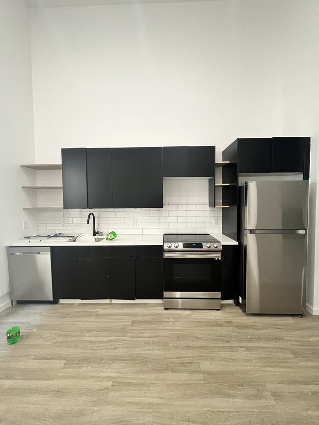 555 Market St, Unit 4A