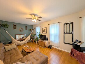 50 William St, Unit 2 in Medford, MA - Building Photo - Building Photo