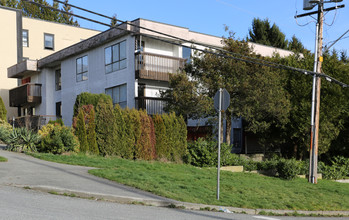 1222 5th Ave in New Westminster, BC - Building Photo - Primary Photo