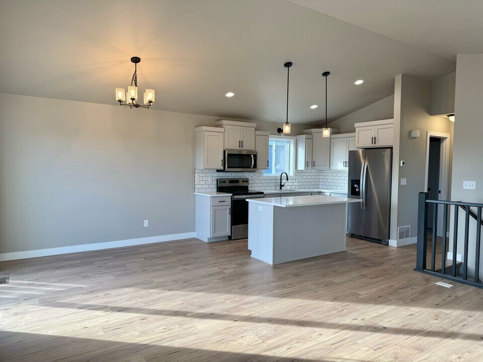 6588 Joseph St in Horace, ND - Building Photo