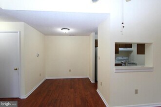 5017-5017 Ravens Crest Dr in Plainsboro, NJ - Building Photo - Building Photo