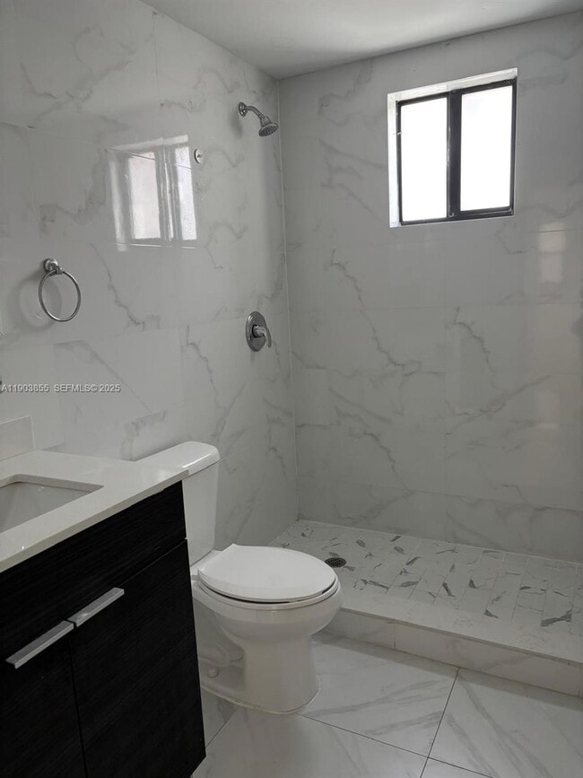 property at 423 E 27th St