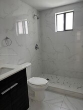 423 E 27th St in Hialeah, FL - Building Photo - Building Photo