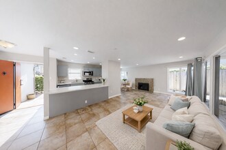 5237 Tipton St in San Diego, CA - Building Photo - Building Photo