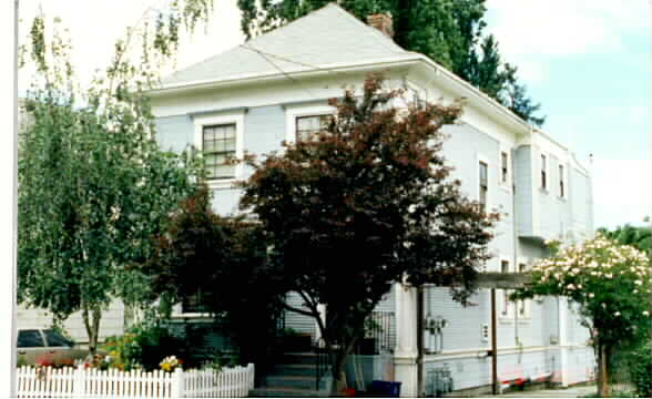 2932 Ellsworth St in Berkeley, CA - Foto de edificio - Building Photo