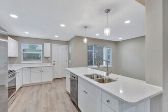 1539 Fairfax St, Unit 1 bed shared bath in Denver, CO - Building Photo - Building Photo