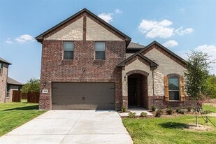 1004 Maple Wy in Crowley, TX - Building Photo