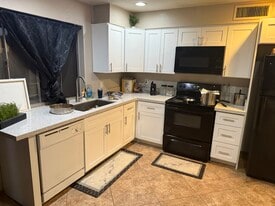 4621 W Desert Crest Dr in Glendale, AZ - Building Photo