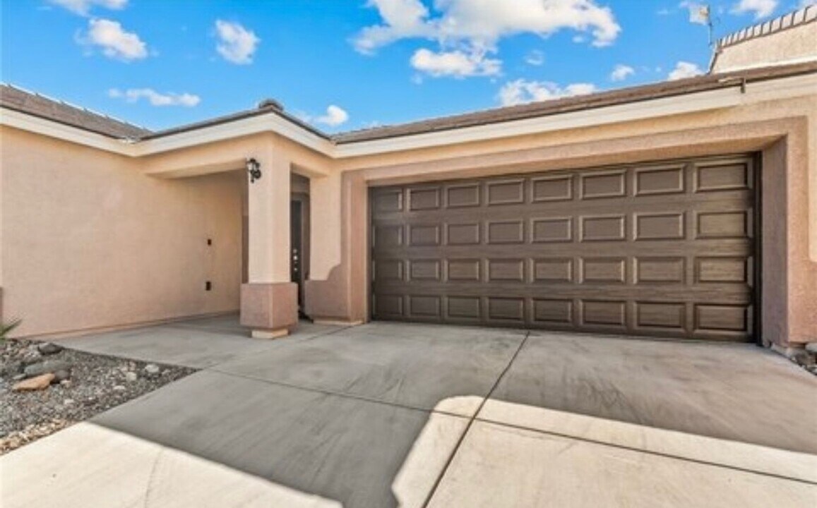 2792 China Cove St in Laughlin, NV - Building Photo