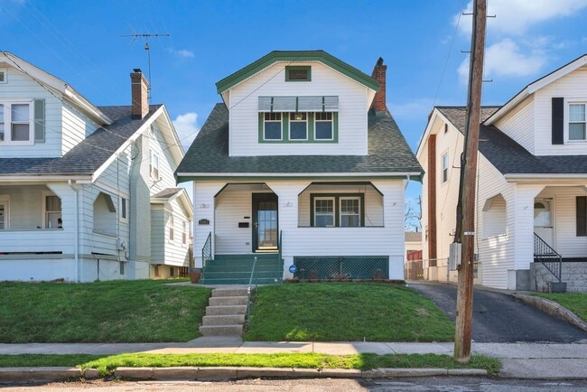 property at 5302 Globe Ave