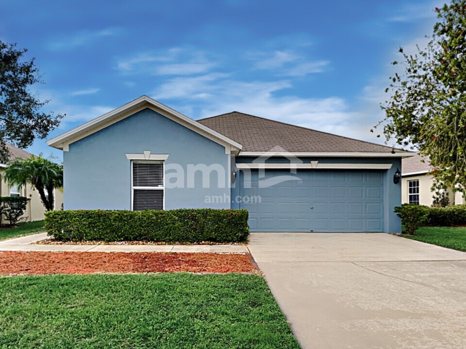 5145 Prairie View Way in Wesley Chapel, FL - Building Photo