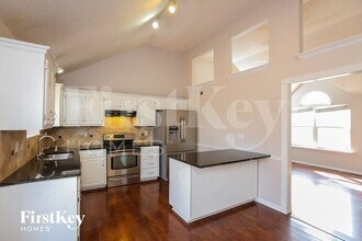 1158 Blue Bird Ln in Liberty, MO - Foto de edificio - Building Photo