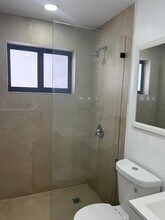 673 W 30th St in Hialeah, FL - Building Photo - Building Photo