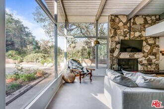 2436 Arbutus Dr in Los Angeles, CA - Building Photo - Building Photo