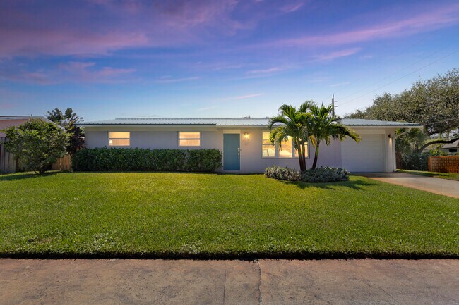 47 Ridgewood Cir in Jupiter, FL - Building Photo - Building Photo