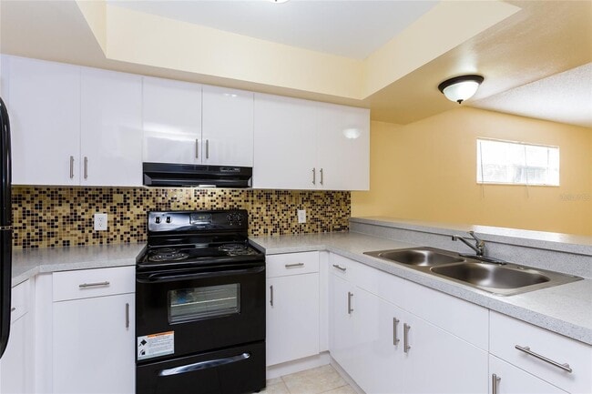 1022 Jack Calhoun Dr in Kissimmee, FL - Building Photo - Building Photo