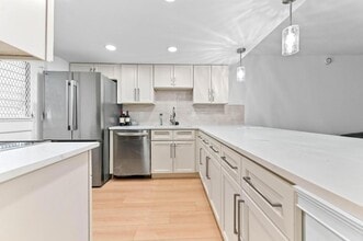 5700 NW 2nd Ave, Unit 211 in Boca Raton, FL - Building Photo - Building Photo