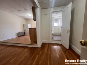 46 Chiswick Rd, Unit 1 in Boston, MA - Building Photo - Building Photo