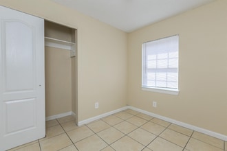 5901 S Dale Mabry Hwy in Tampa, FL - Building Photo - Building Photo